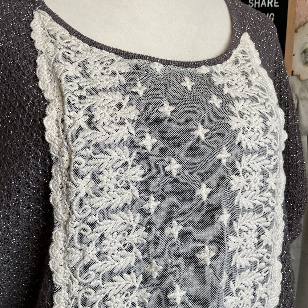 New Directions Gray and White Crew Neck Sweater with Geometric Design - Picture 4 of 10